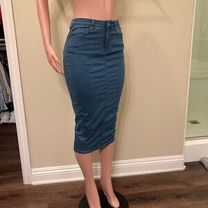 Classic Blue Denim Pencil Skirt. Size US 4. Great Fit & Stretch